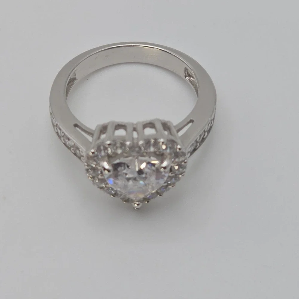 BE 925 Sterling Silver Heart Ring Halo Design Cubic Zirconia‎ Engagement Size 7